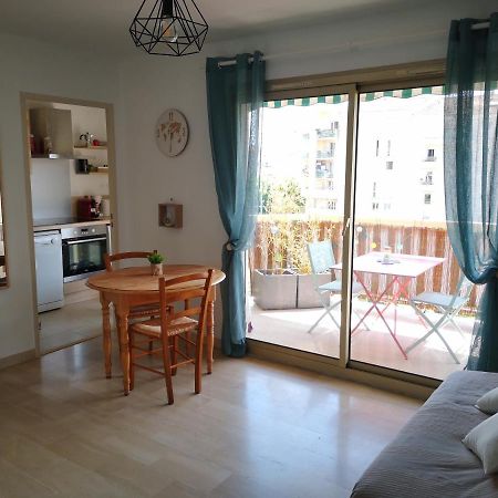 Le Palais Royal Apartment Saint-Raphaël Екстериор снимка