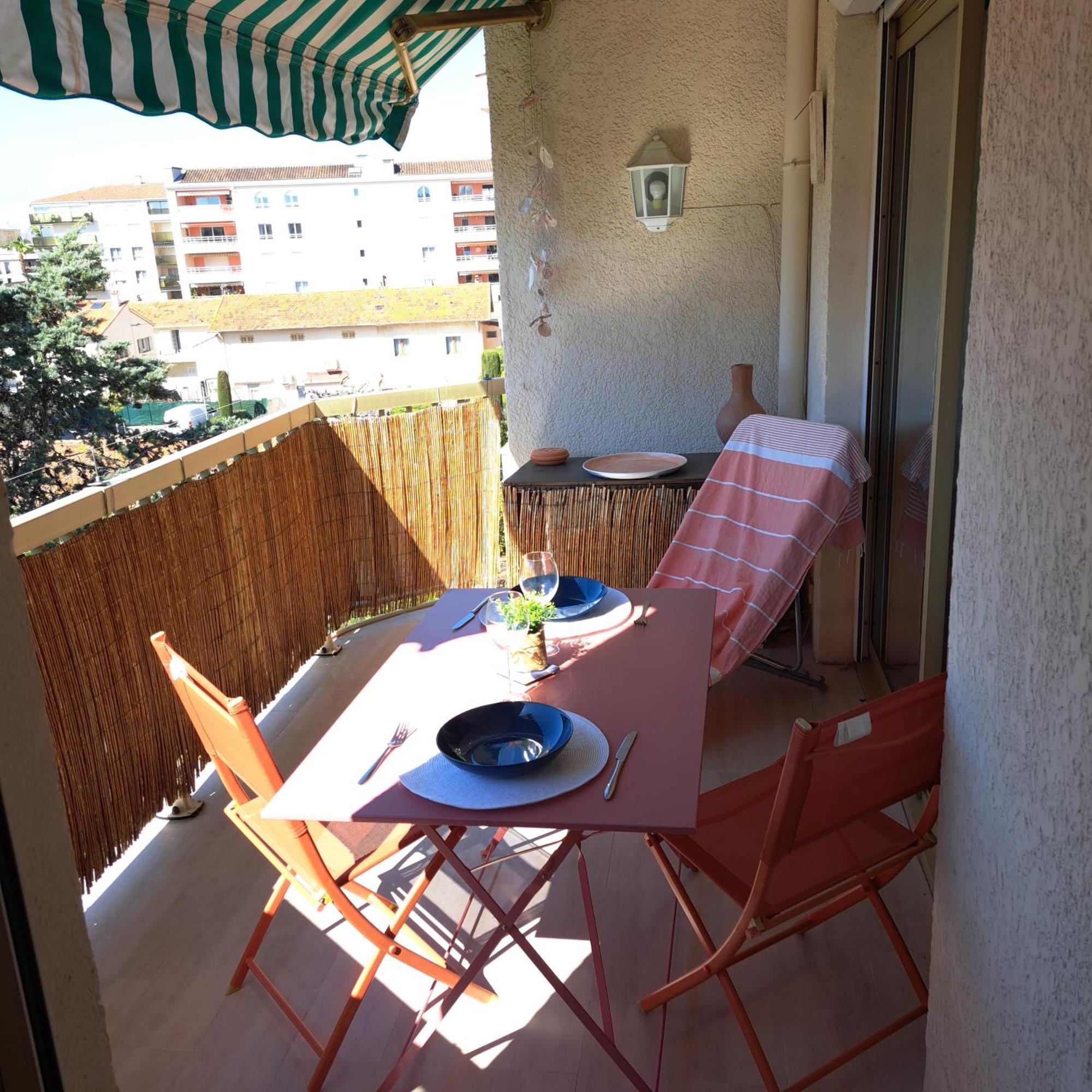 Le Palais Royal Apartment Saint-Raphaël Екстериор снимка